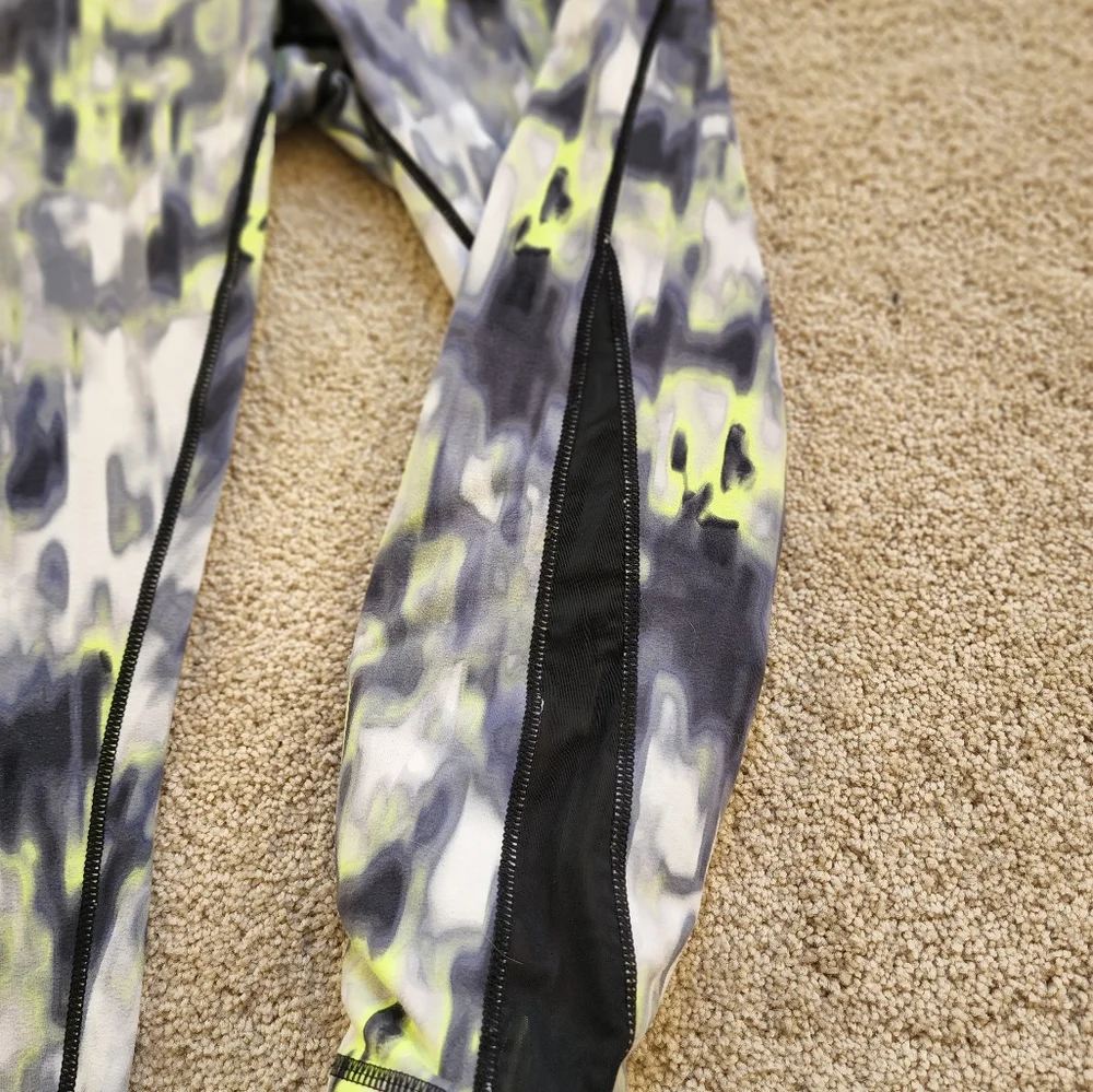 Zella Lined Leggings size Medium - Picture 3 of 5